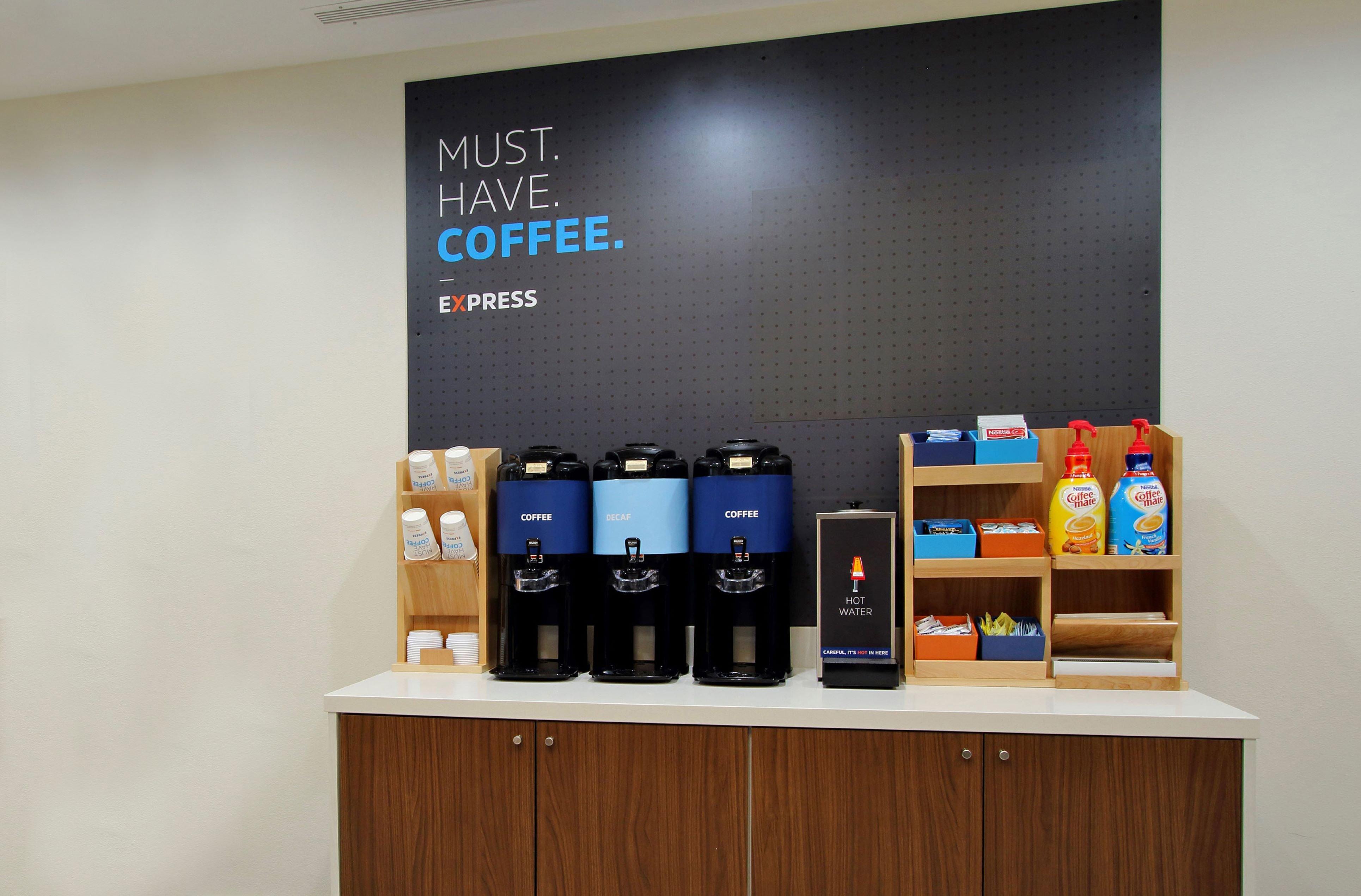 Holiday Inn Express Hotel & Suites Dublin By Ihg Екстериор снимка