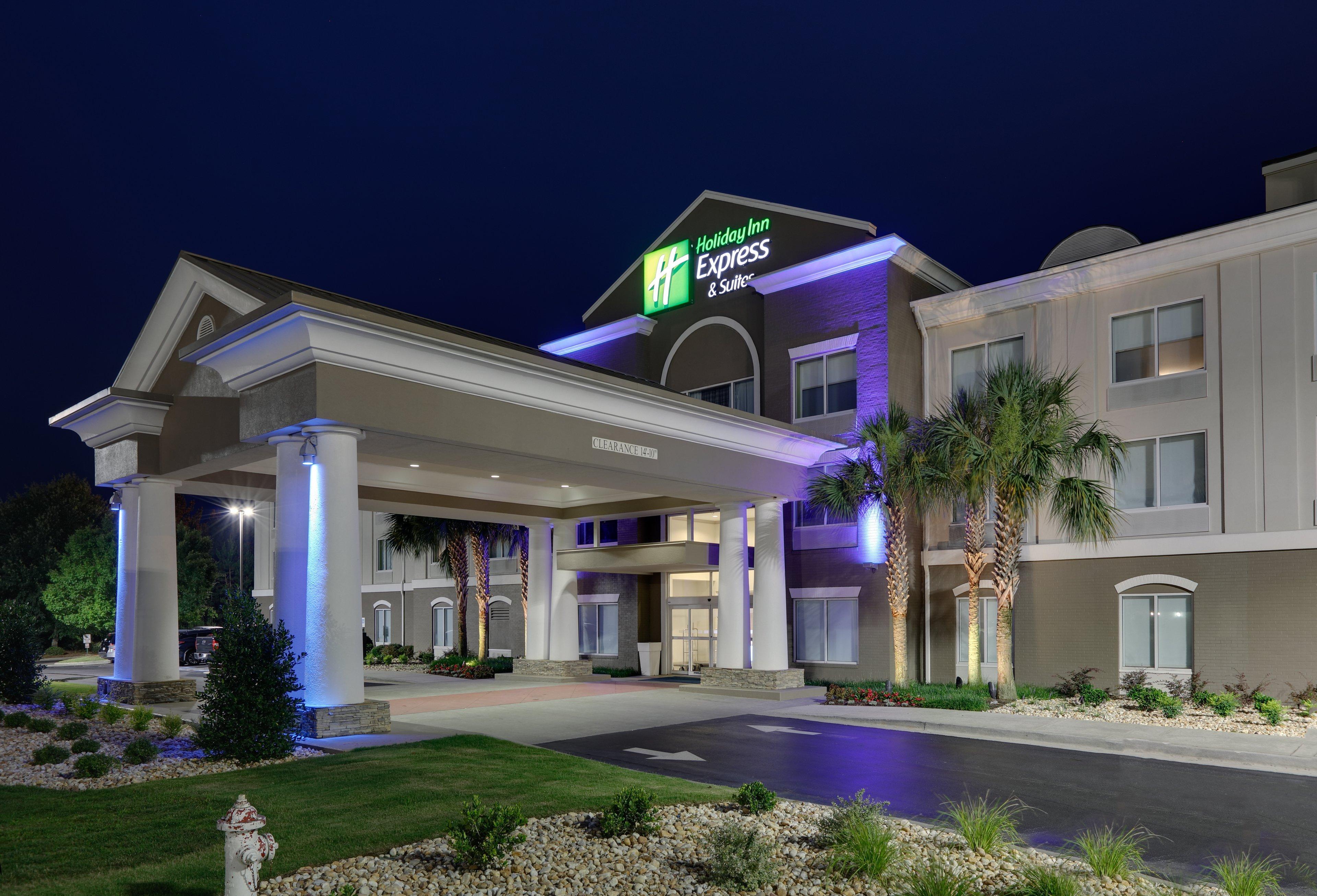 Holiday Inn Express Hotel & Suites Dublin By Ihg Екстериор снимка