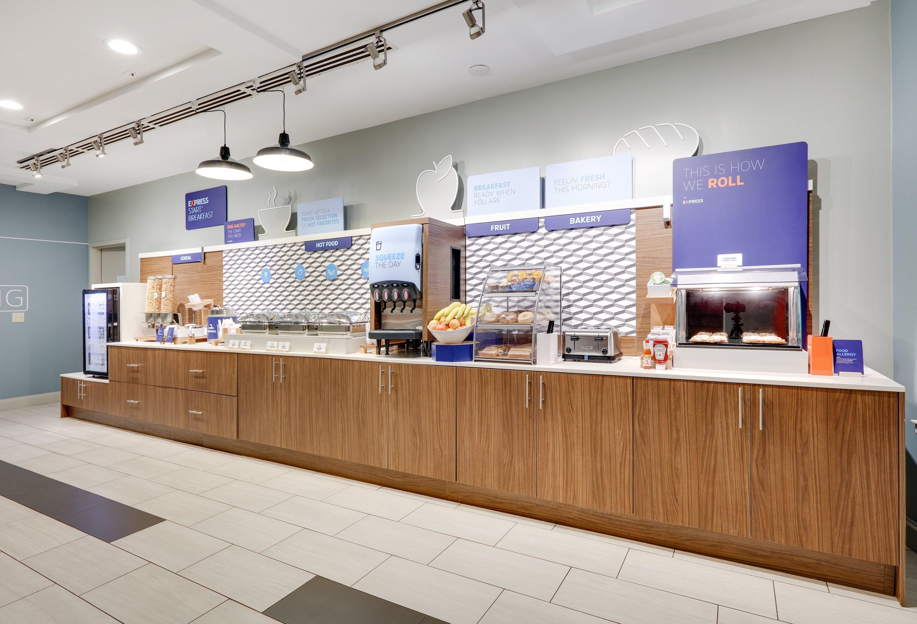Holiday Inn Express Hotel & Suites Dublin By Ihg Екстериор снимка