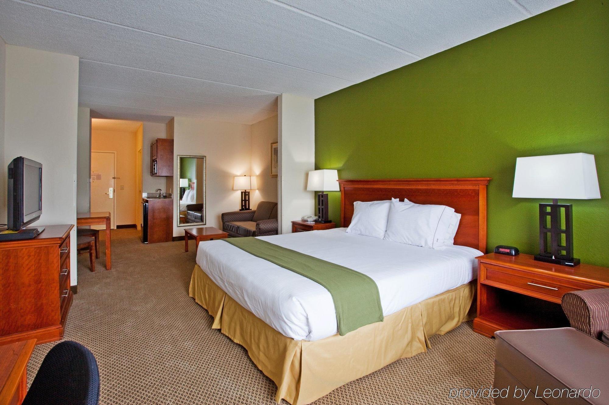 Holiday Inn Express Hotel & Suites Dublin By Ihg Стая снимка