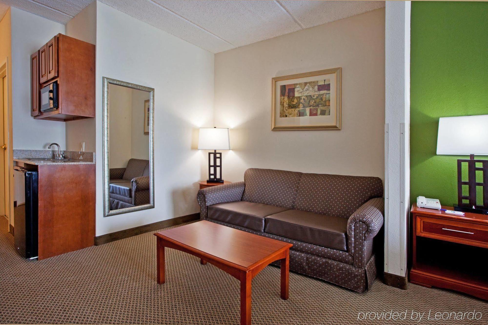 Holiday Inn Express Hotel & Suites Dublin By Ihg Стая снимка